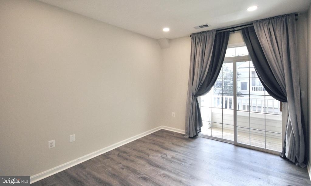 11401 Gate Hill Place - Photo 10