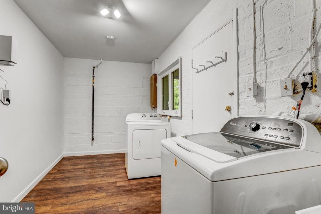 6323 Howe Place - Photo 12