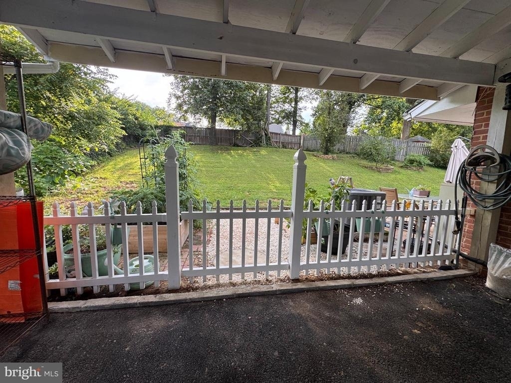 6323 Howe Place - Photo 28