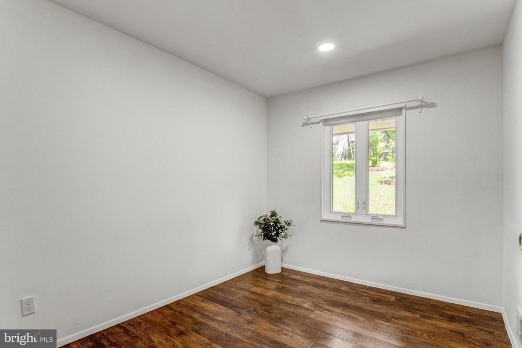 6323 Howe Place - Photo 14