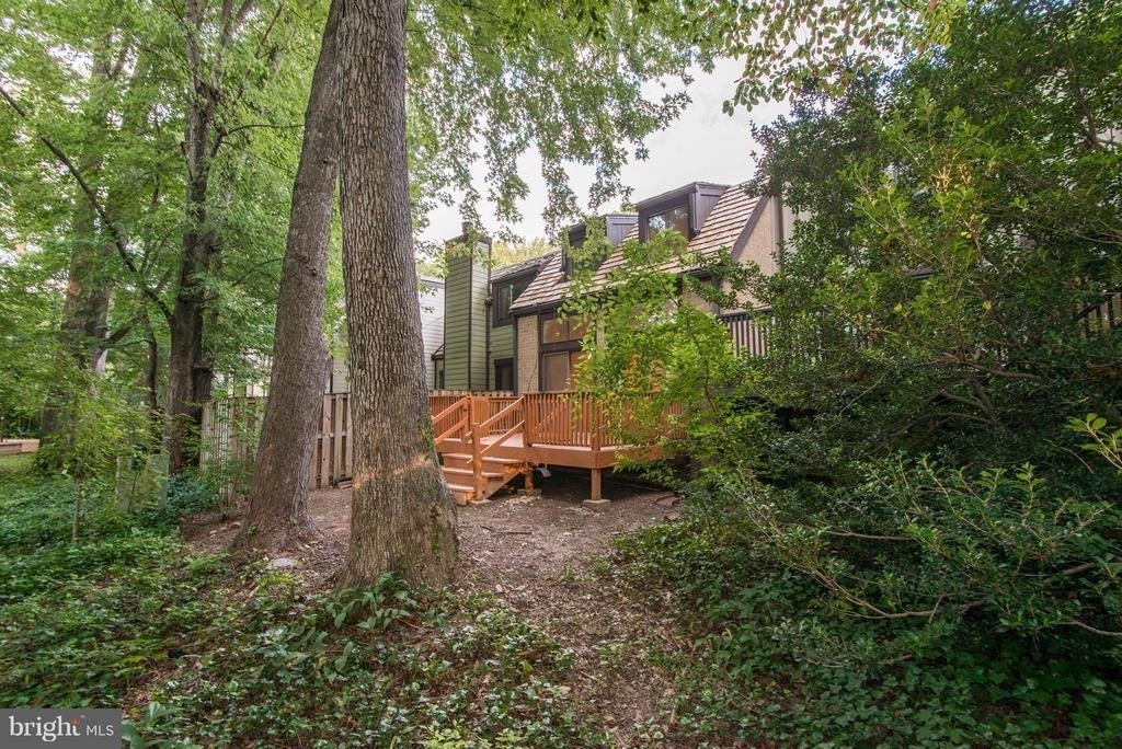1502 Farsta Court - Photo 28