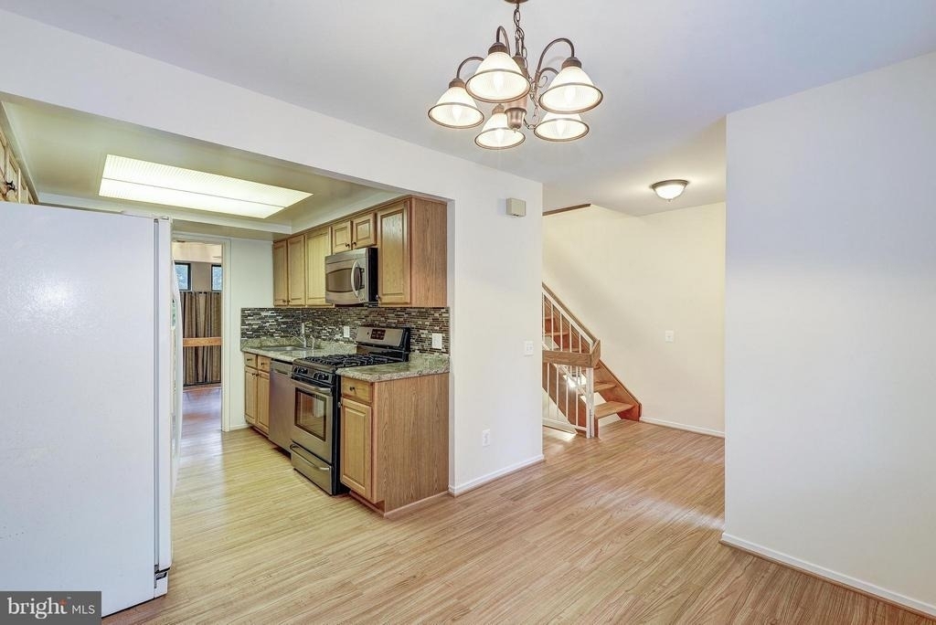 1502 Farsta Court - Photo 3