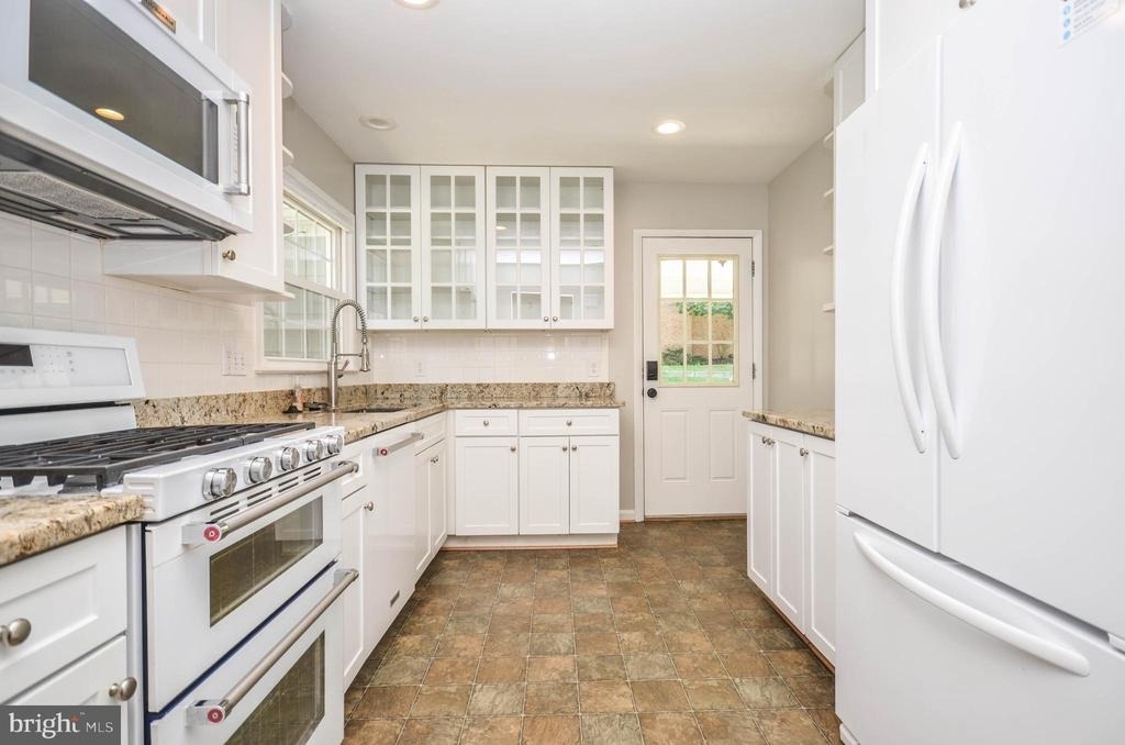 4805 Willet Drive - Photo 10