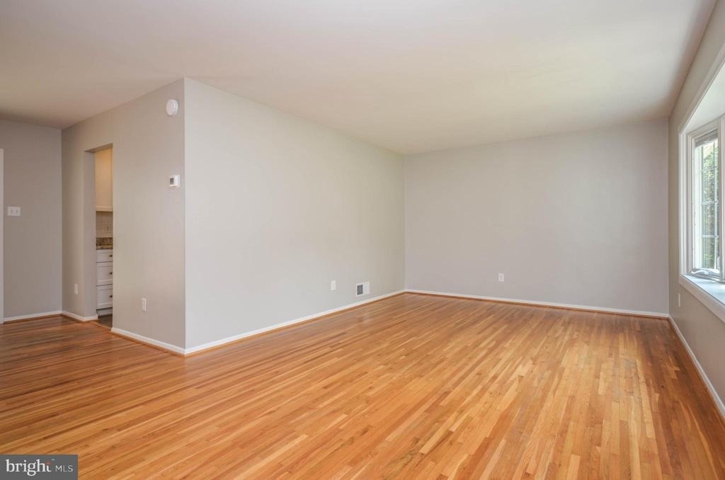 4805 Willet Drive - Photo 5
