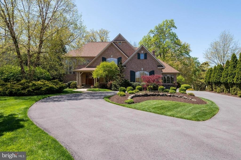 1550 Shelford Court - Photo 5