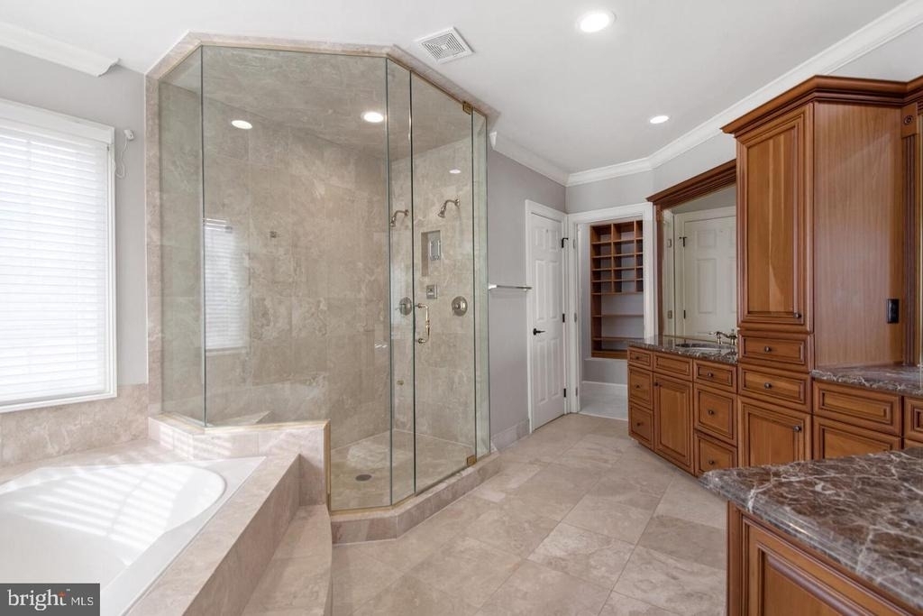 1550 Shelford Court - Photo 36