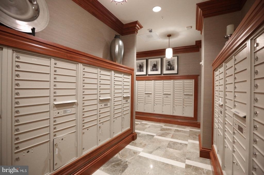 8220 Crestwood Heights Drive - Photo 30