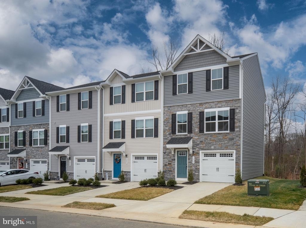 7263 Congressional Circle - Photo 3