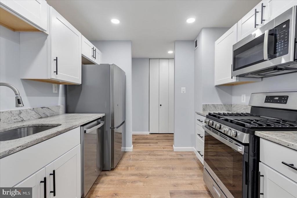 4520 King Street - Photo 12