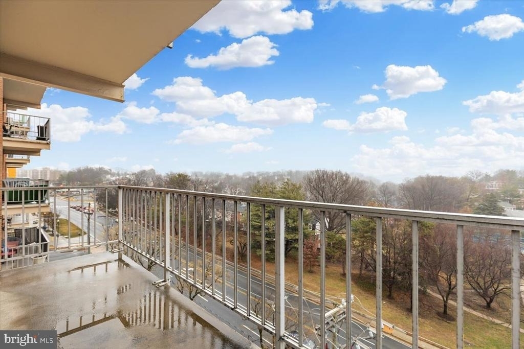 4520 King Street - Photo 1