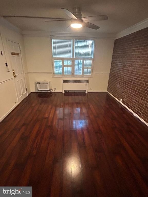 230 N Thomas Street N - Photo 1