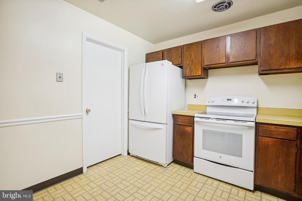 650 15th Street S - Photo 8