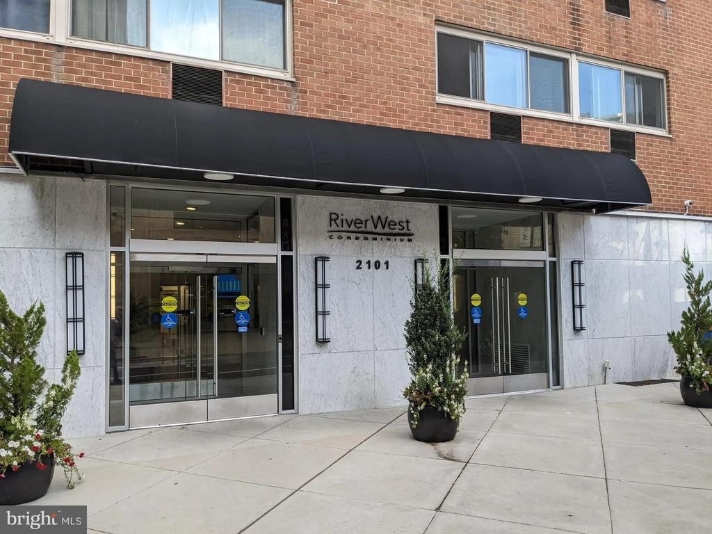 2101 Chestnut Street - Photo 0