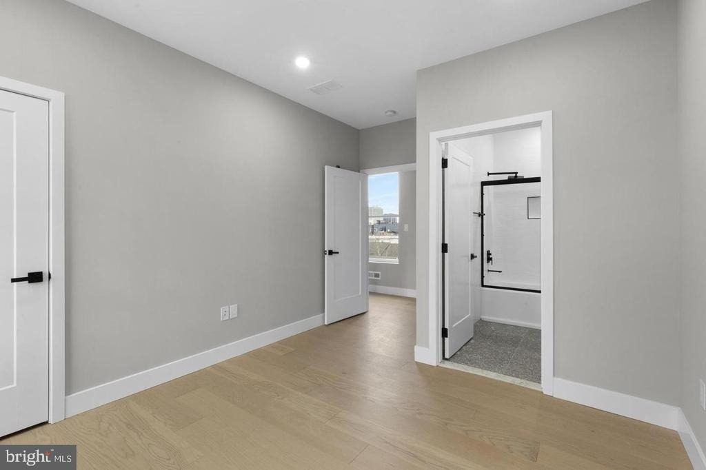 1343 Fitzwater Street - Photo 9