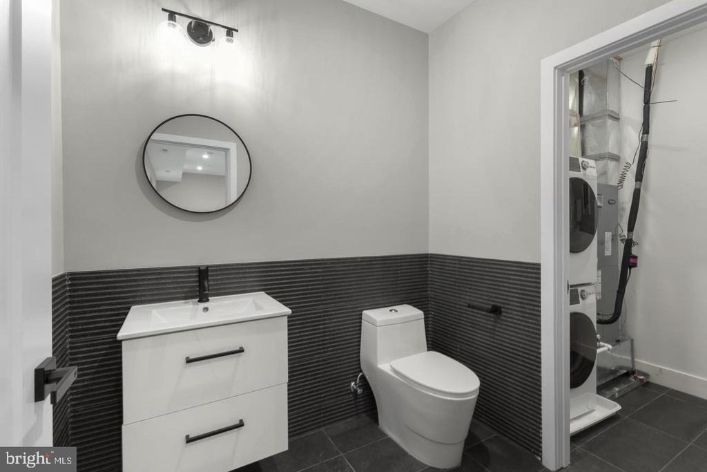 1343 Fitzwater Street - Photo 18
