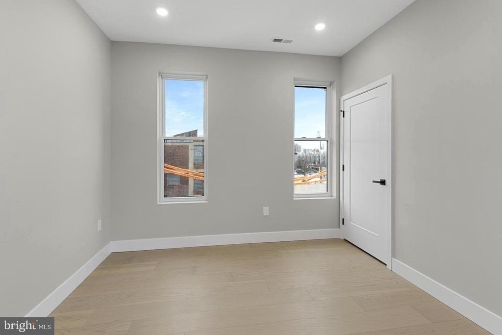 1343 Fitzwater Street - Photo 7