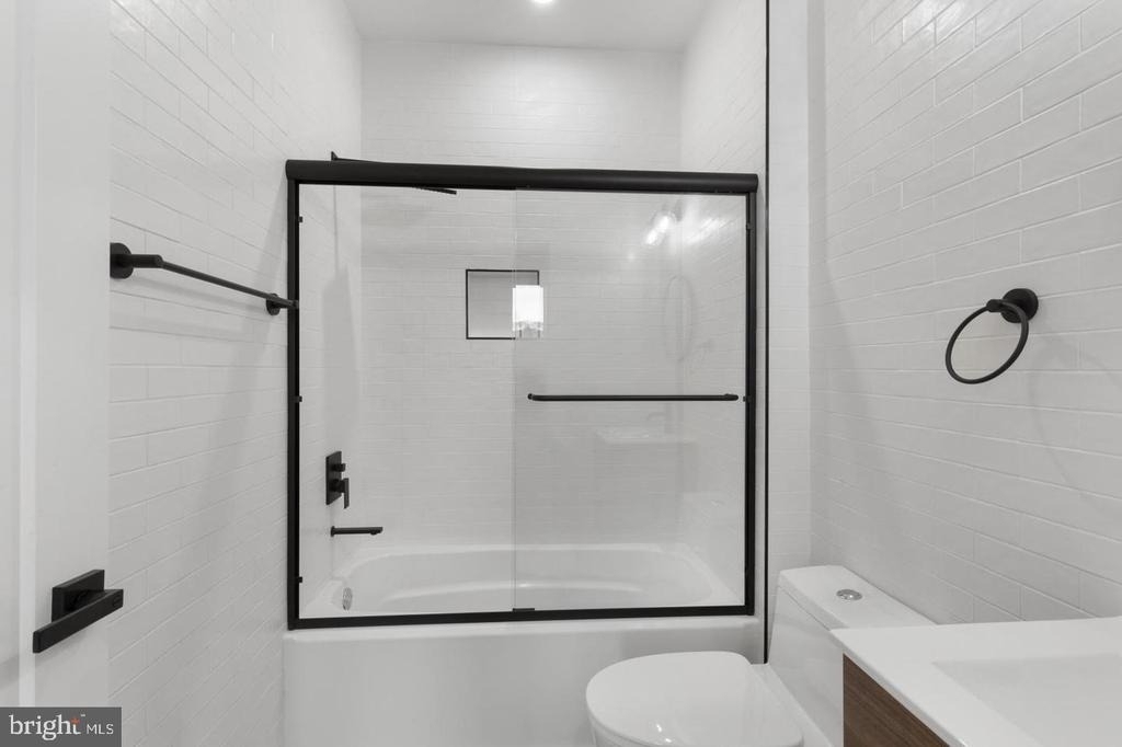 1343 Fitzwater Street - Photo 22