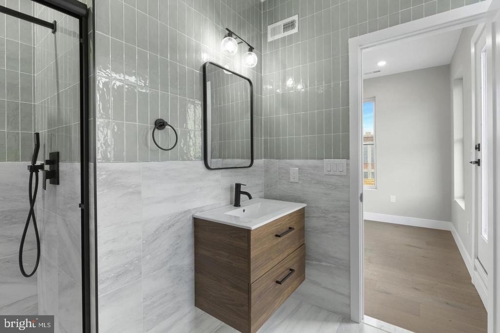 1343 Fitzwater Street - Photo 19