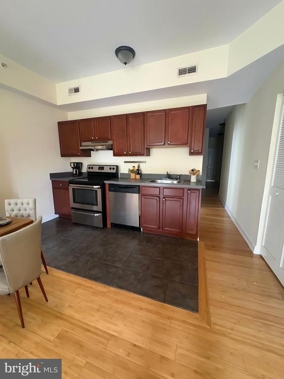 413 N Preston Street - Photo 11