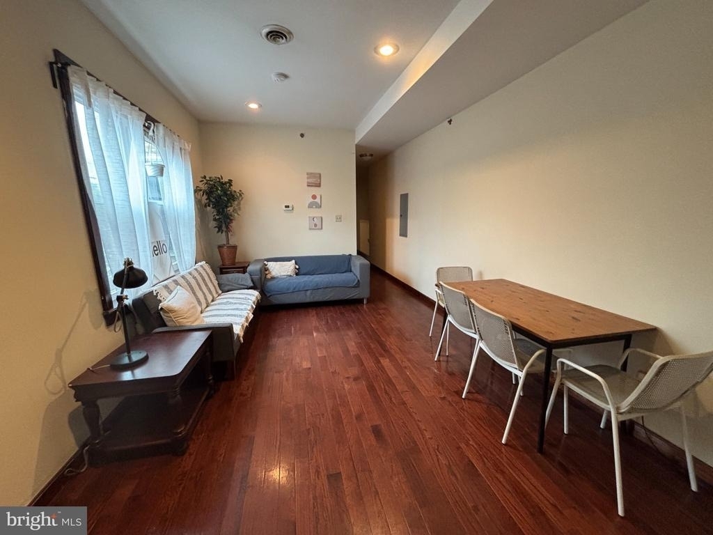 1824 W Diamond Street - Photo 2