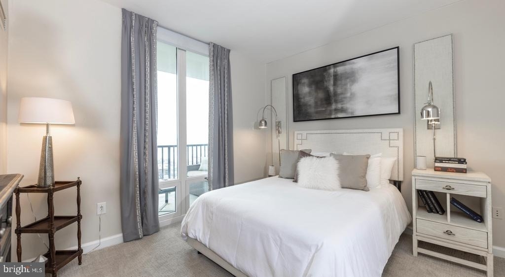 206 W Washington Square - Photo 20