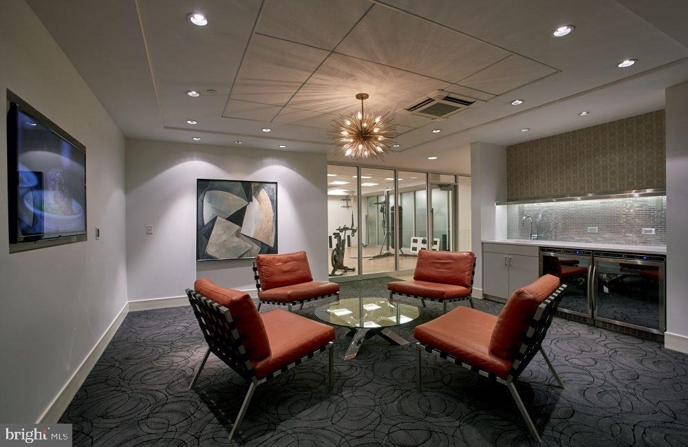 1616 Walnut Street - Photo 5