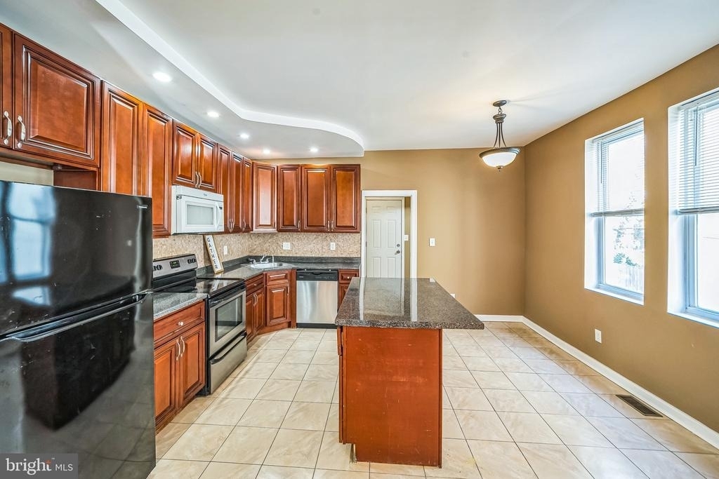 3817 Haverford Avenue - Photo 9