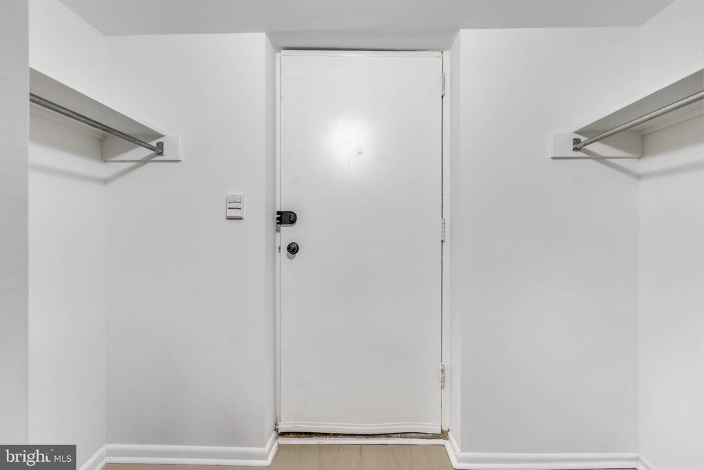 4242 Pine Street - Photo 4