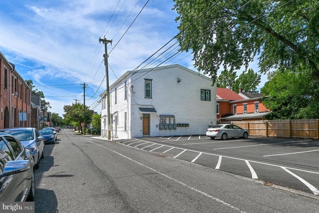 151 N York Street - Photo 12