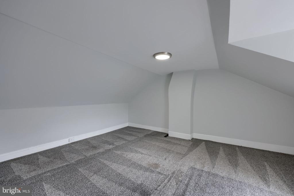 611 S Prince Street - Photo 37