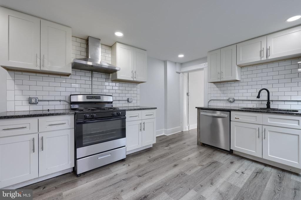611 S Prince Street - Photo 1