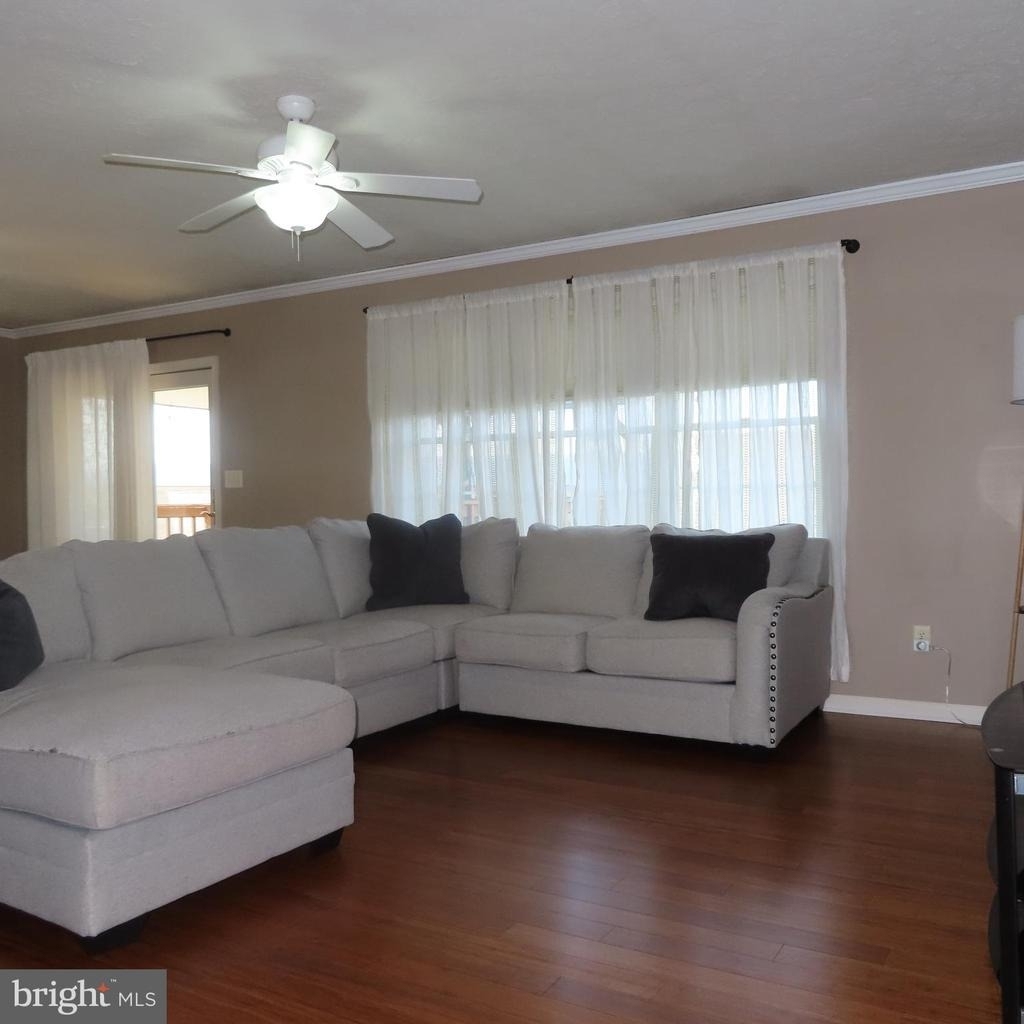 2325 Majestic Court - Photo 3