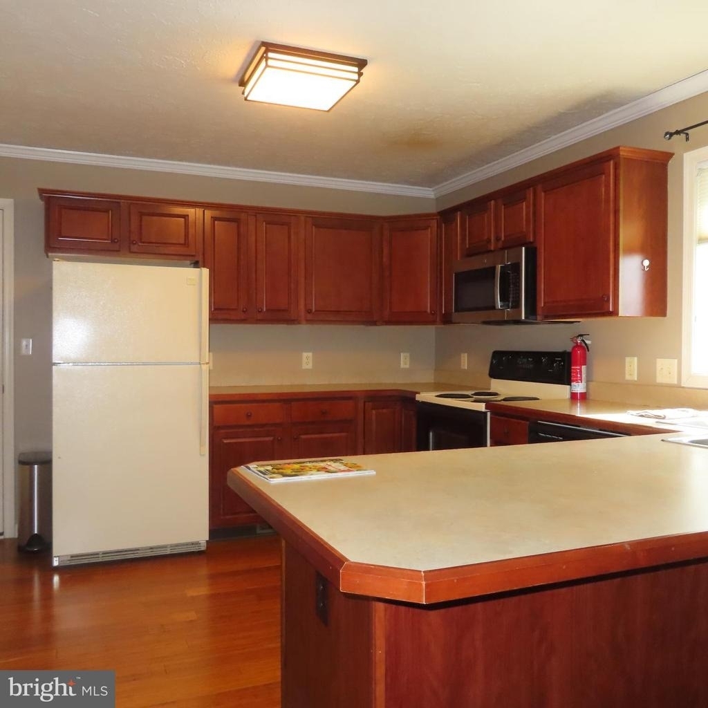 2325 Majestic Court - Photo 9
