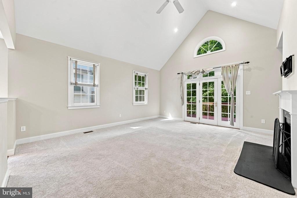125 Margaret Lane - Photo 2