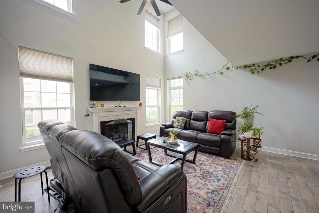 16 Buckingham Place - Photo 22