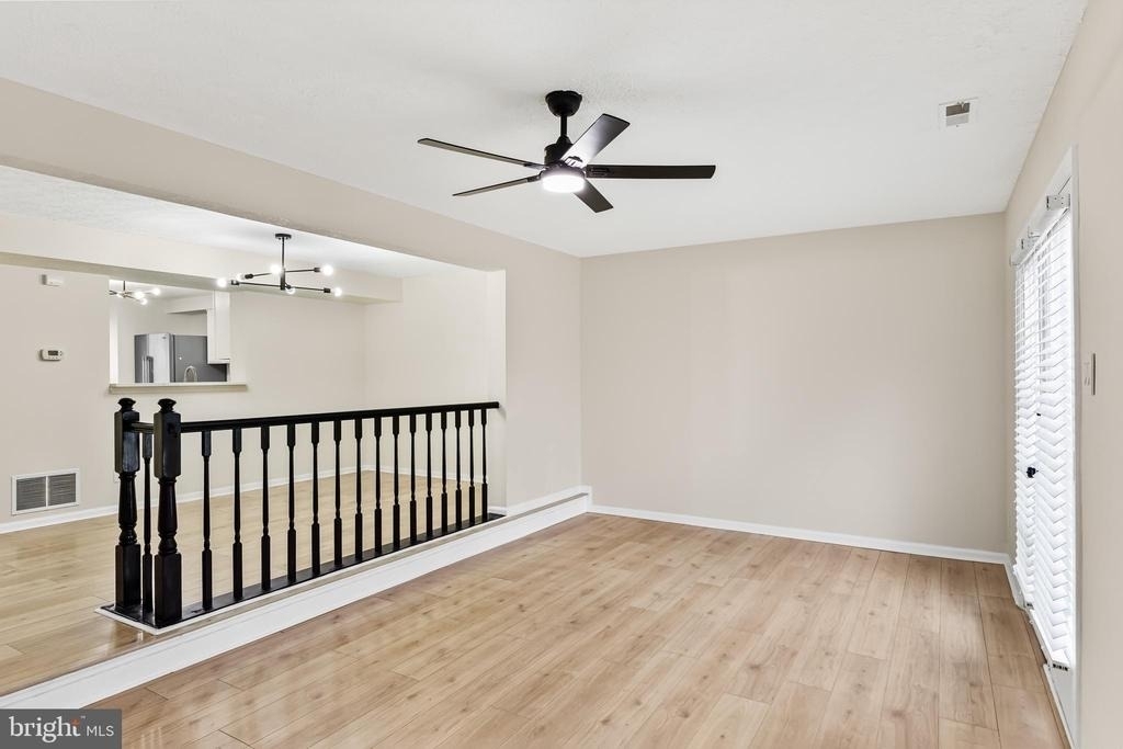 127 Villa Knoll Court - Photo 9