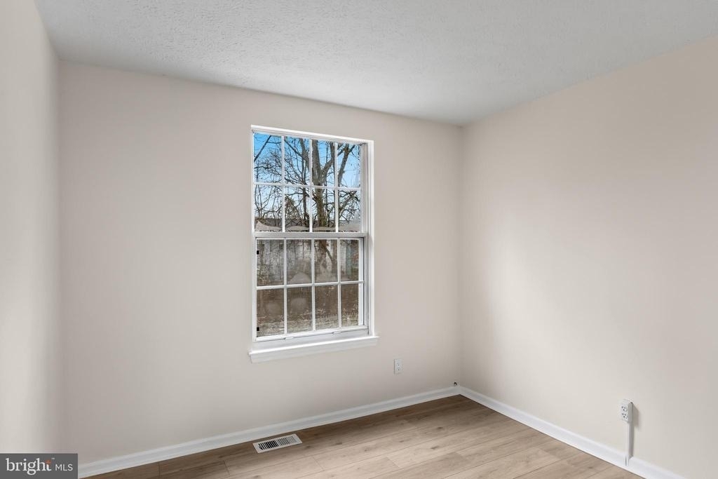 127 Villa Knoll Court - Photo 18