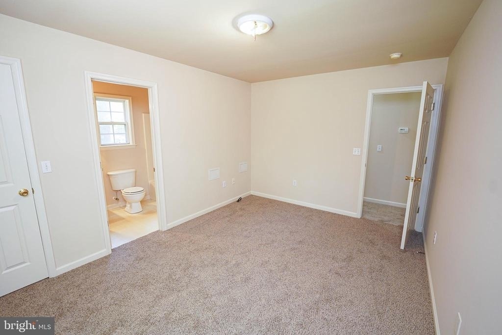 935 Queen Avenue - Photo 21
