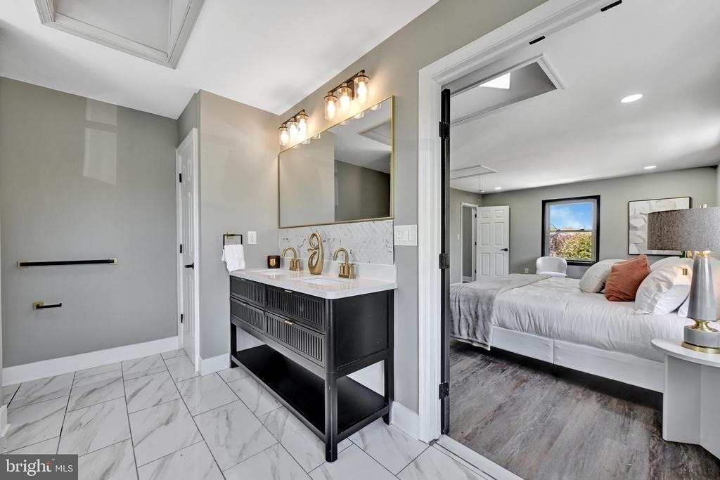 5008 Tuckerman Street - Photo 8