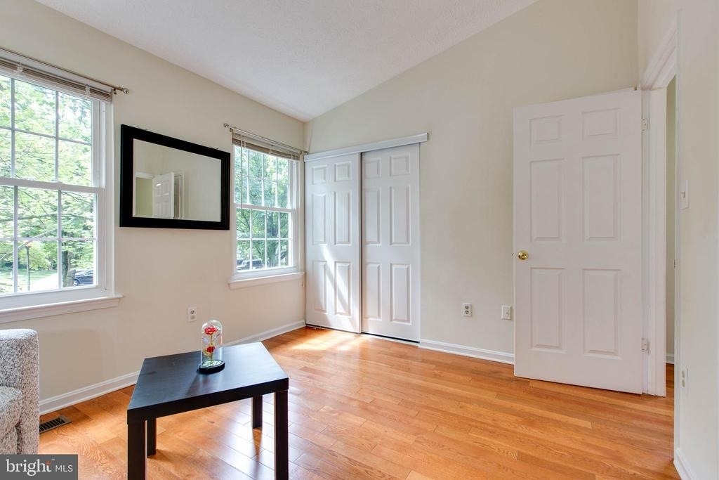 13547 Ambassador Drive - Photo 19