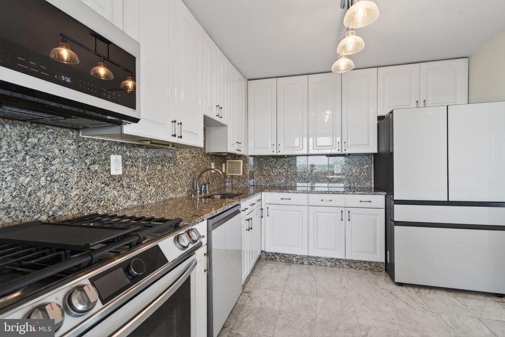 11801 Rockville Pik - Photo 5