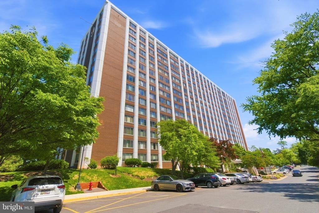 11801 Rockville Pik - Photo 1