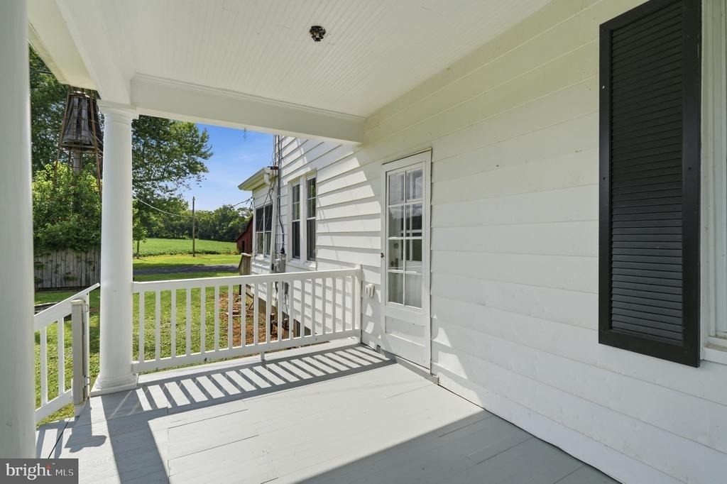 22422 Whites Ferry Road - Photo 9