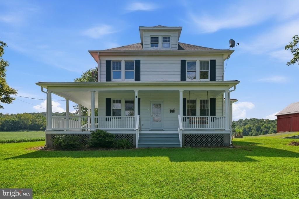 22422 Whites Ferry Road - Photo 1
