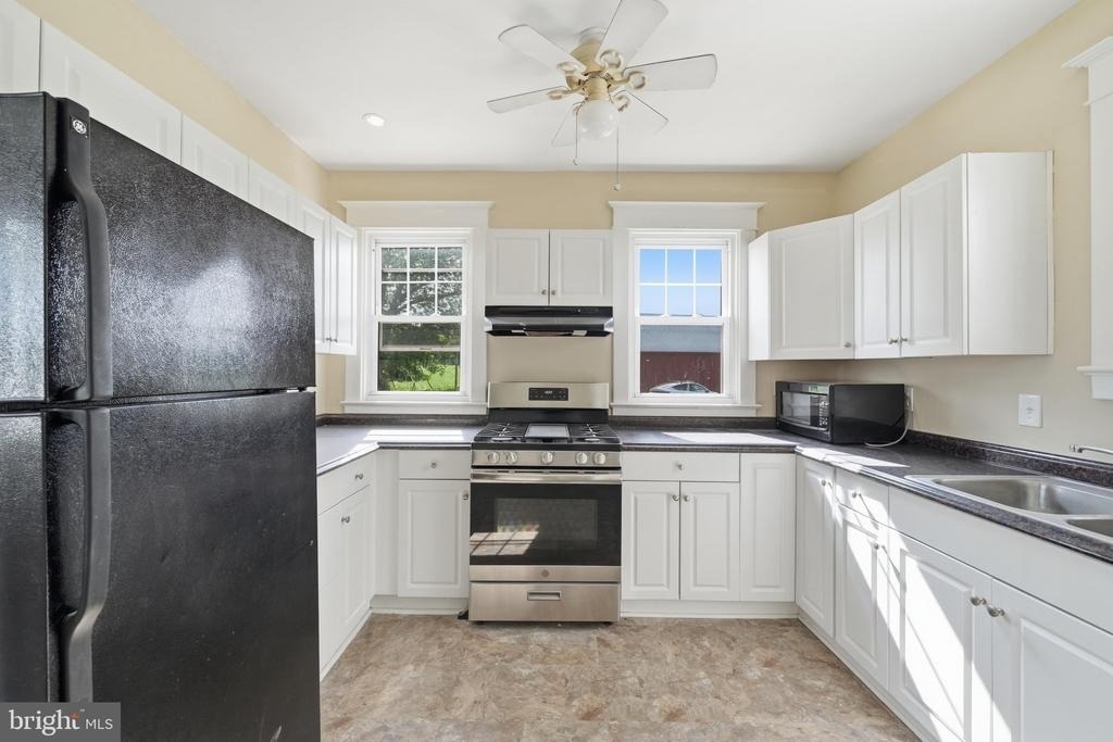 22422 Whites Ferry Road - Photo 18