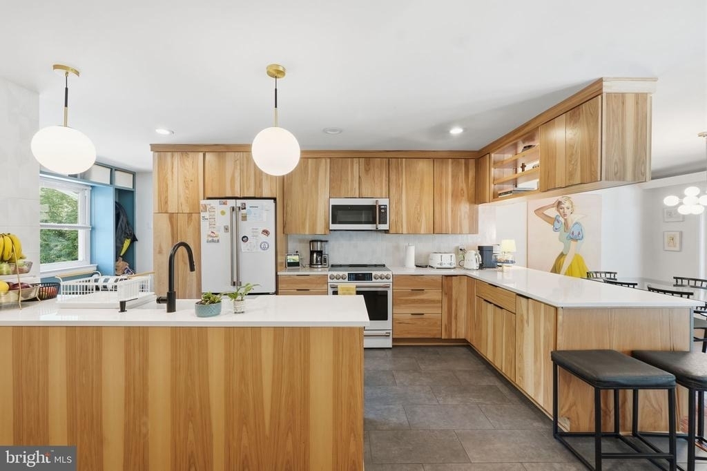 5902 Wilson Lane - Photo 7