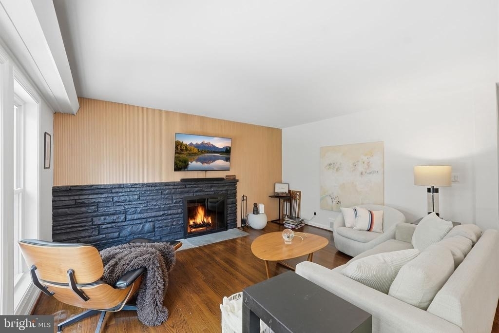 5902 Wilson Lane - Photo 10