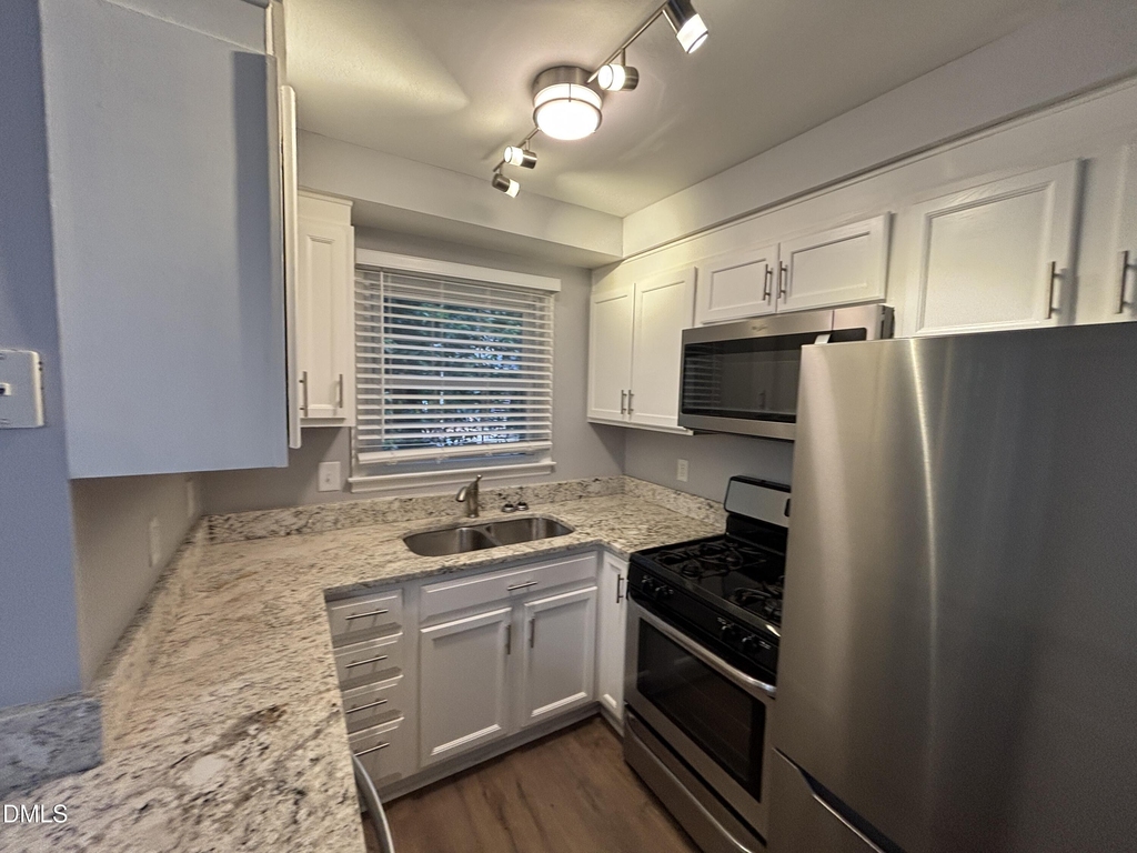 4808 Blue Bird Court - Photo 2