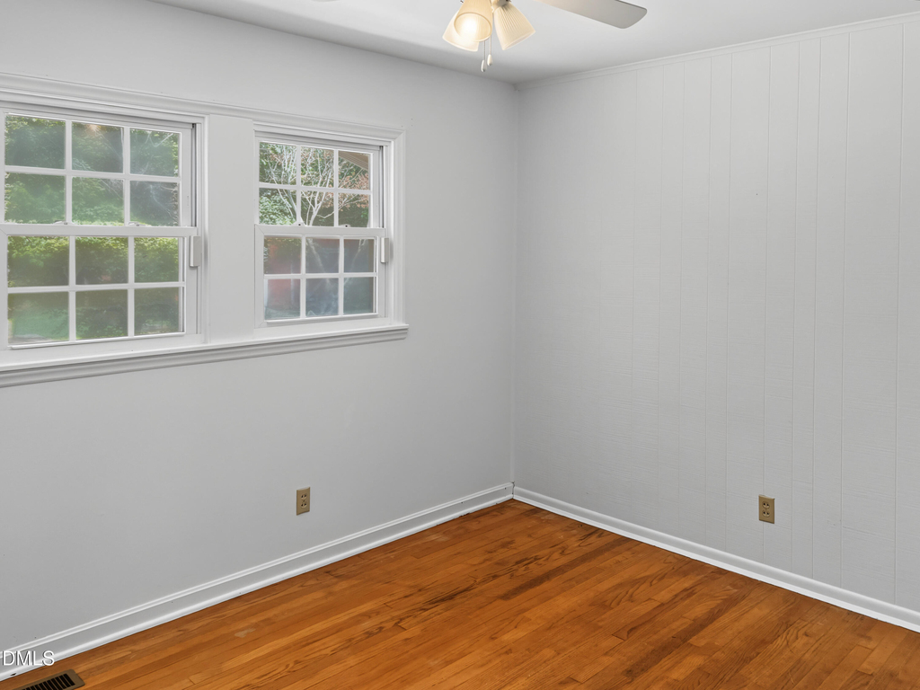 6909 Justice Drive - Photo 7