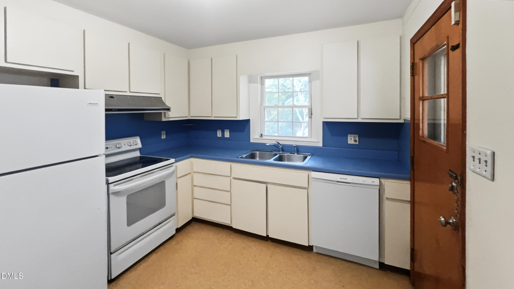 6909 Justice Drive - Photo 2